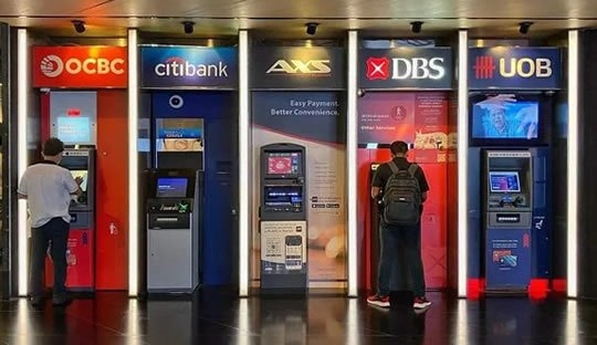Singapore Banks Face New Stress Tests as U.S. Regional Bank Turmoil Sends Ripples Through Asia